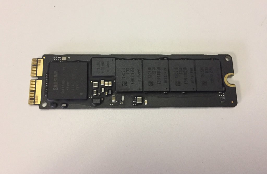 the ssd stores your files when the power is off for laptop