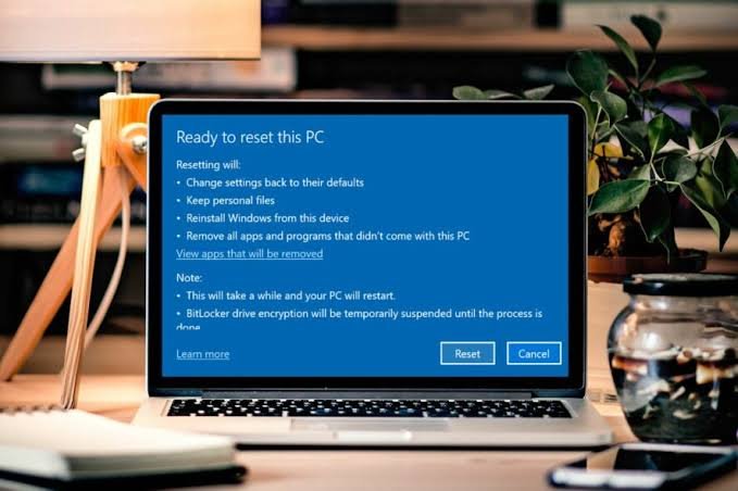 Keep my files or Remove everything? Pick by why you are resetting