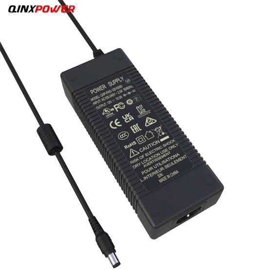 How many amps does a laptop use on 12-volt power?